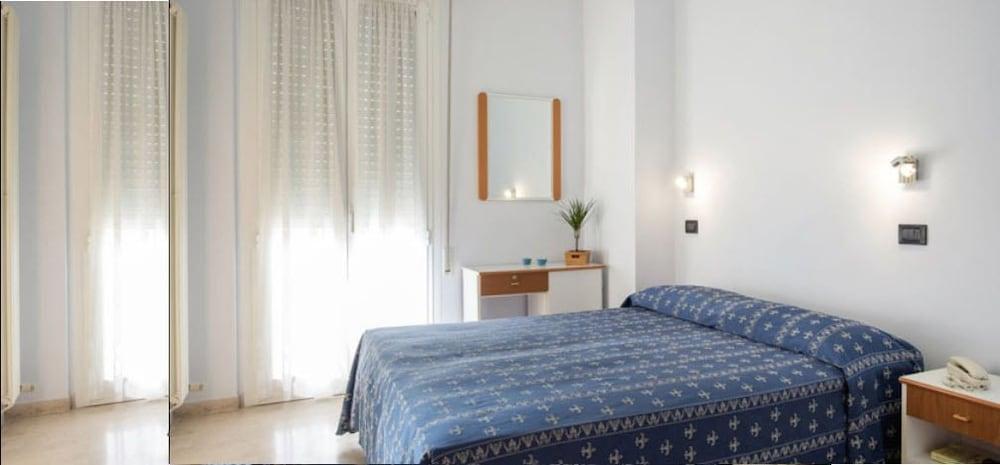 Hotel Kadett Rimini Bagian luar foto
